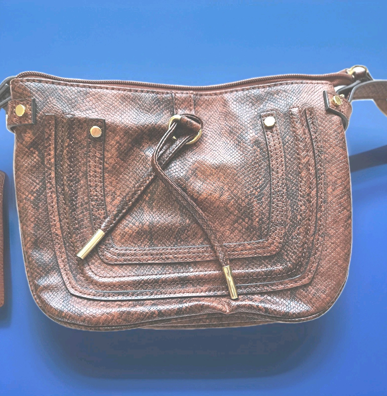 A.N.A NEW APROACH WOMEN SHOULDER BAG WITH ADJUSTABLE STRAP, PHYTHON EFFECT