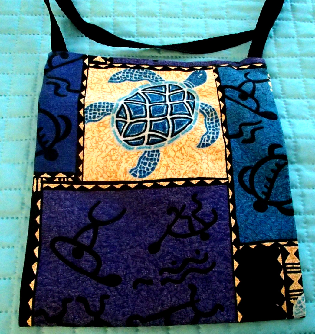 CROSSBODY PURSE Hawaiian Local Design Made In Hawaii Turtle-Petroglyphs 3 Zipper