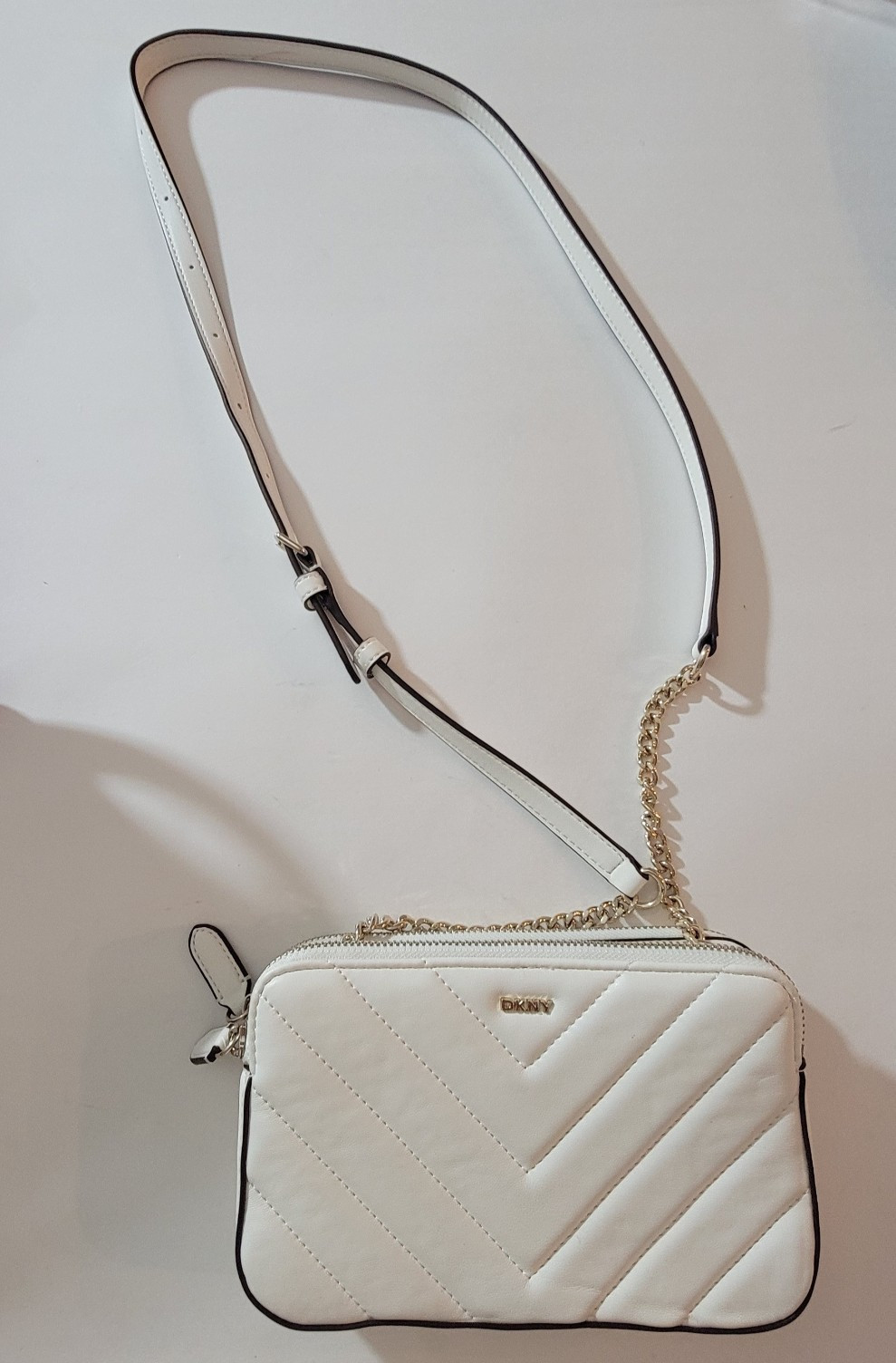 DKNY Women’s White Quilted Crossbody Bag, Gold Chain, Zip, Adj Strap