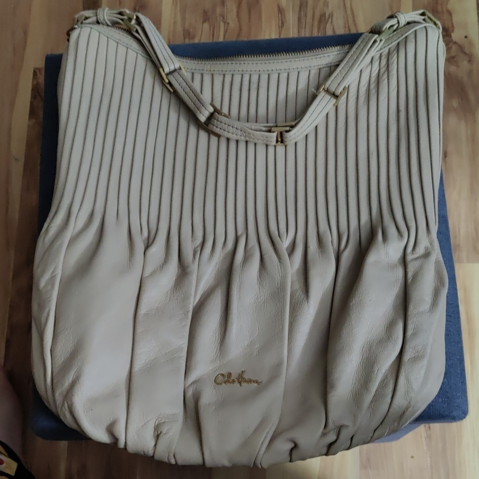 Cole Haan Women’s Beige Pleated Shoulder Bag Purse, Zip Closure, Gold Hardware