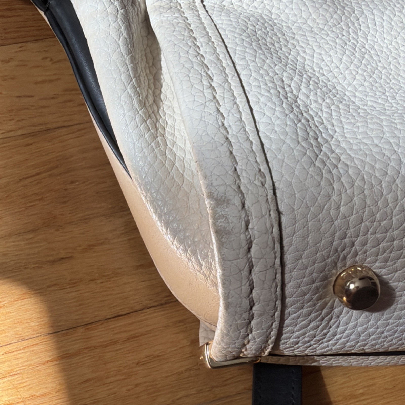 Coach Pebbled Beige Satchel Top Handle Zip w/ Detachable Strap Charm Studs