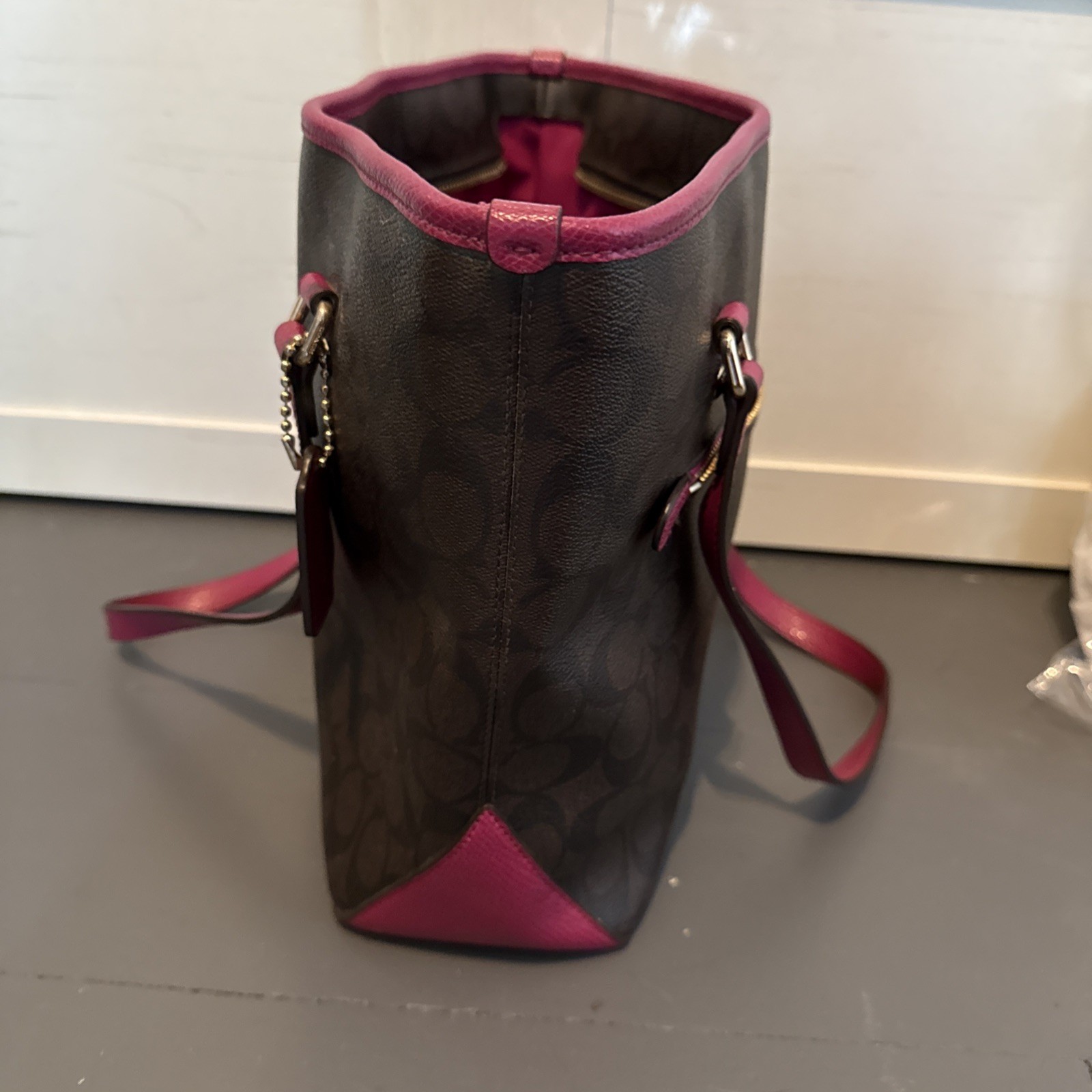 Large COACH Signature Dark Brown Tote magenta Pink Trim Shoulder Bag Purse