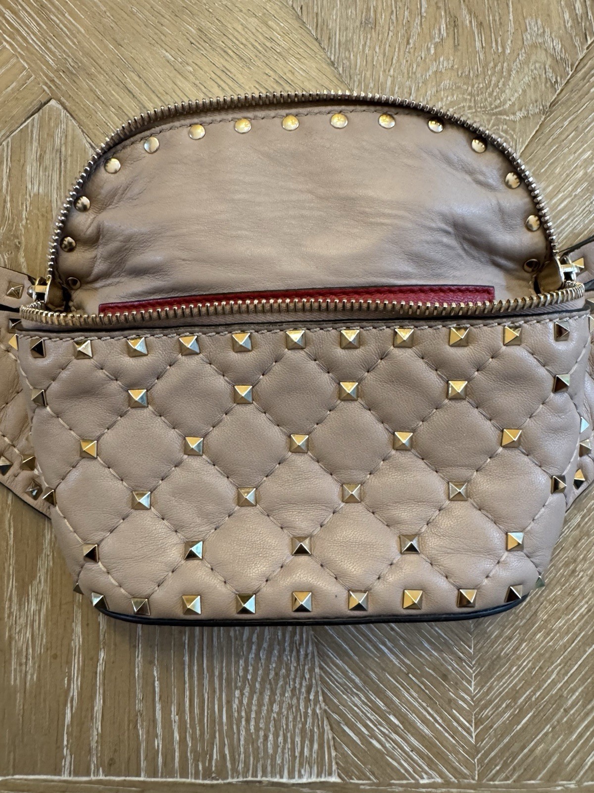 Valentino Garavani Rockstud Spike Leather Belt Bag / Crossbody Dusty Pink Nude