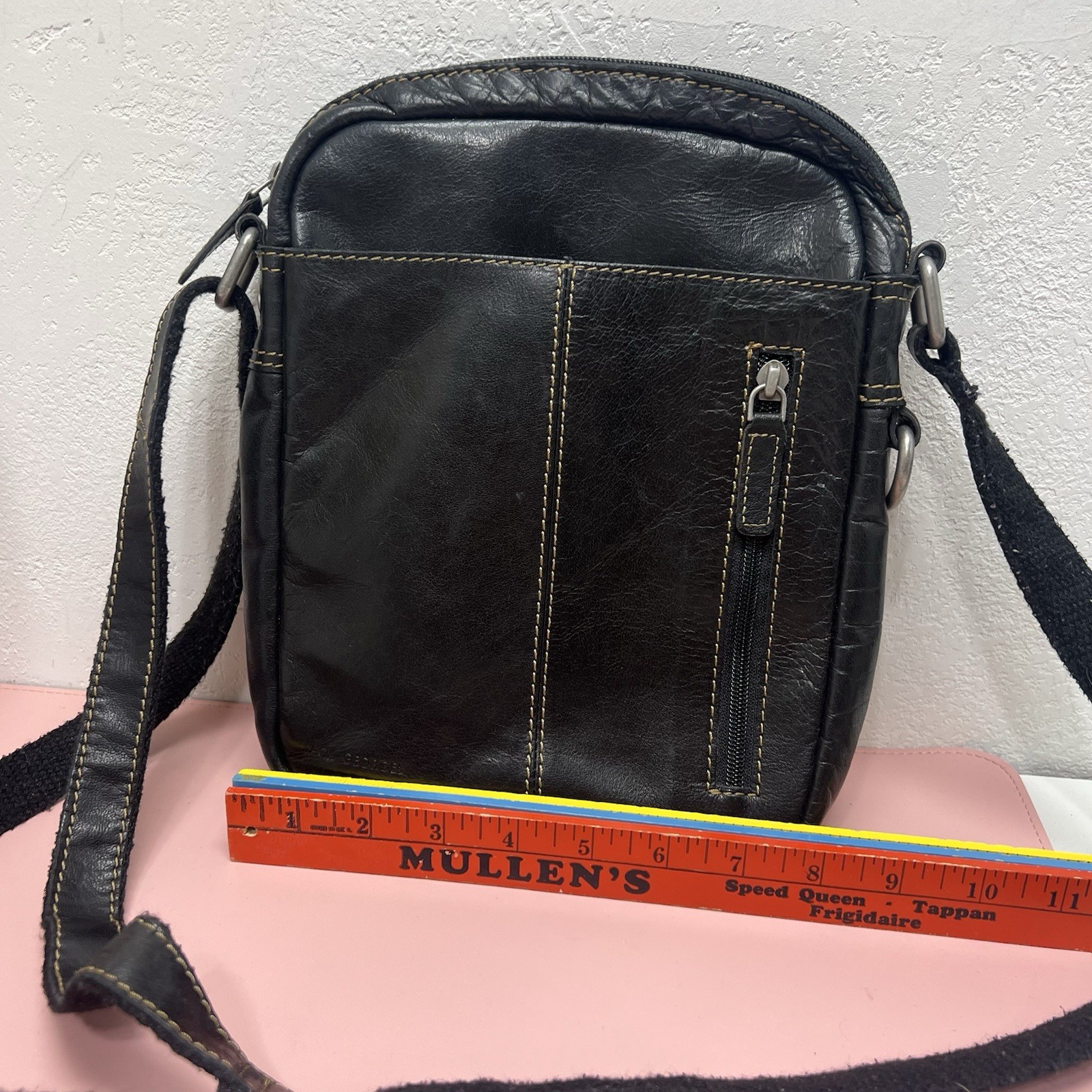 Jack Georges Voyager Slim Buffalo Leather Crossbody Bag – Black