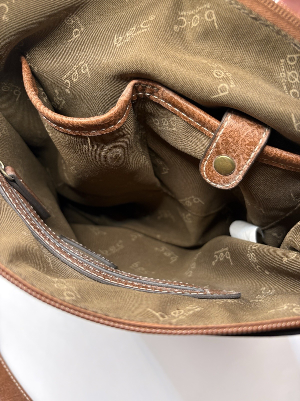 b.o.c. Brown Medium Crossbody Bag Adjustable Strap Zip/Magnetic Buckle Accent