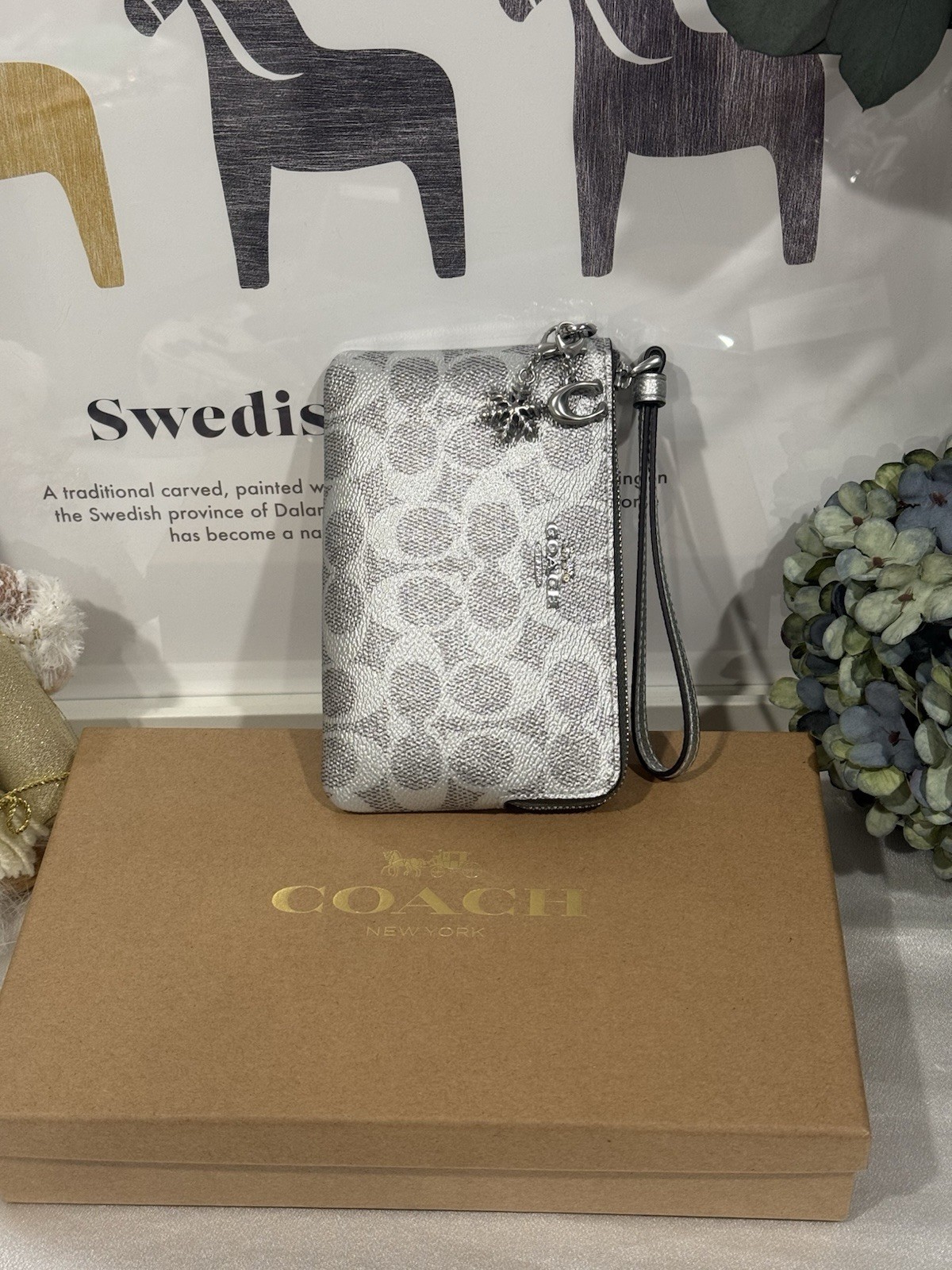 NWT! Coach Rectangular Zip Clutch Bag With A Pendant CCK93 Women Wallet Gift Box