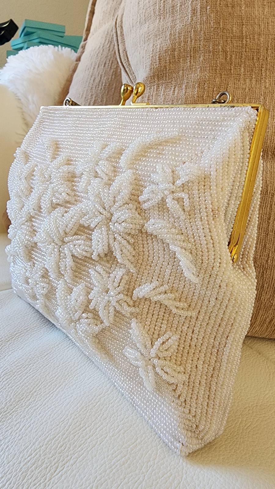 Vintage WALBORG White Beaded 3D Floral Handbag Taiwan Mid Century Clutch