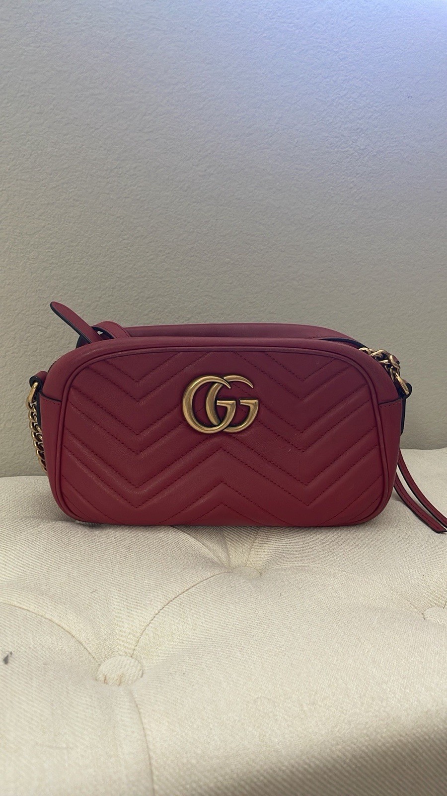 Gucci GG Marmont Red Quilted Chevron Zip Crossbody Bag Gold Chain Strap