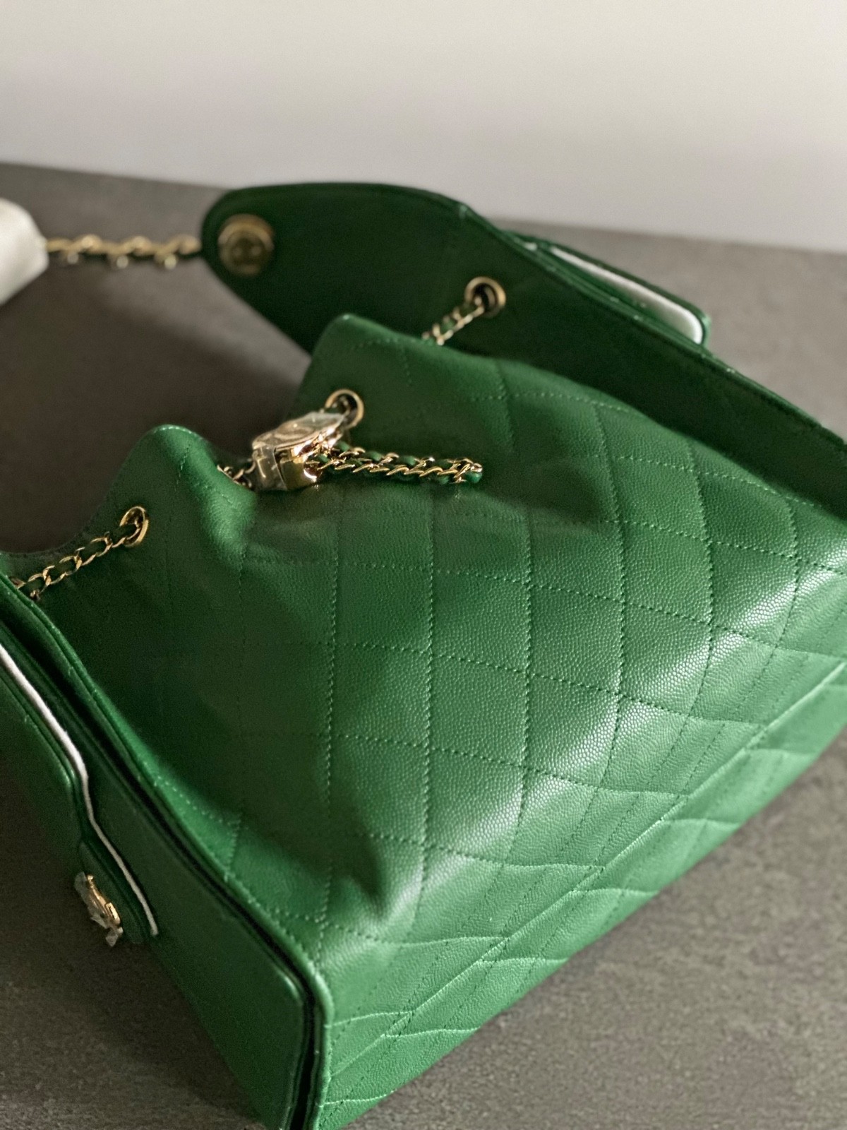 NIB Auth CHANEL 25 Small Hobo Bag Green Caviar Leather GHW 26A