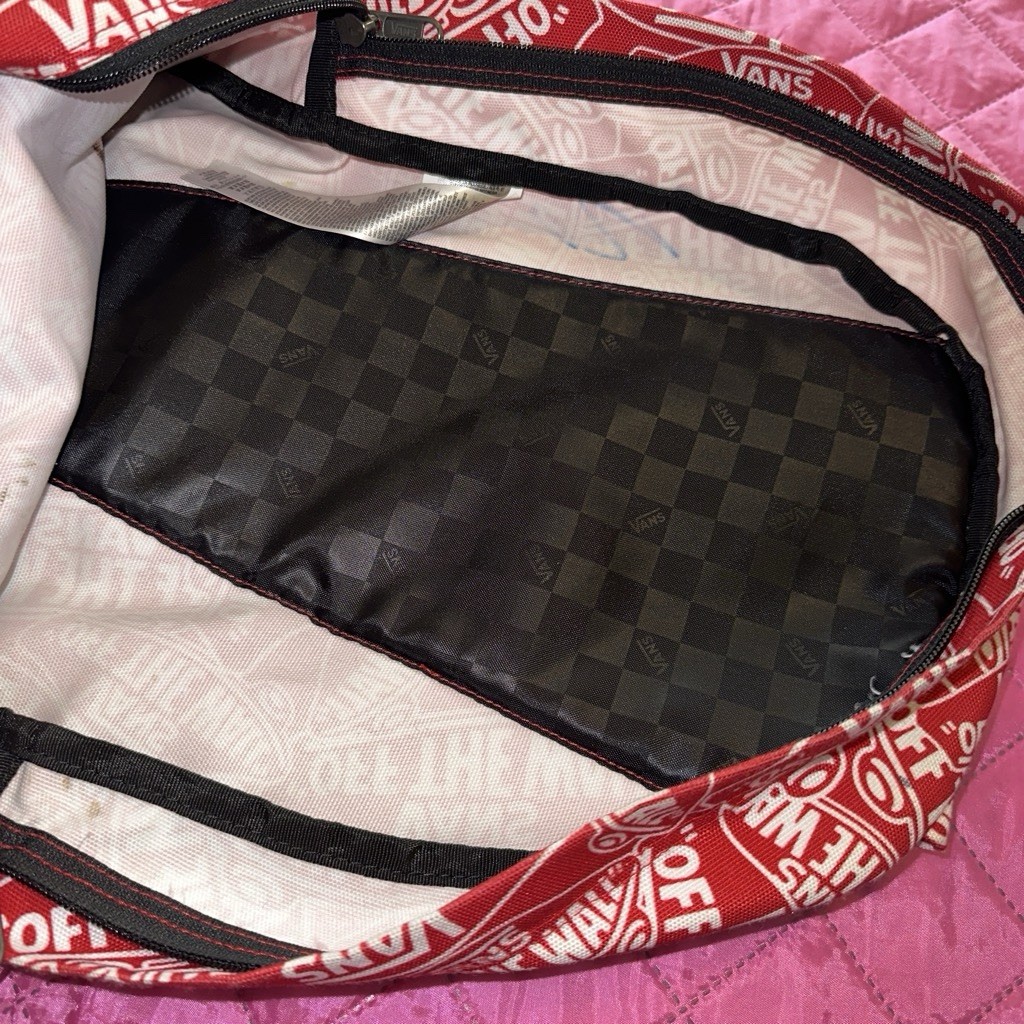 VANS Off The Wall Medium Backpack Red White Black Logo Zip, Adj Strap Pockets