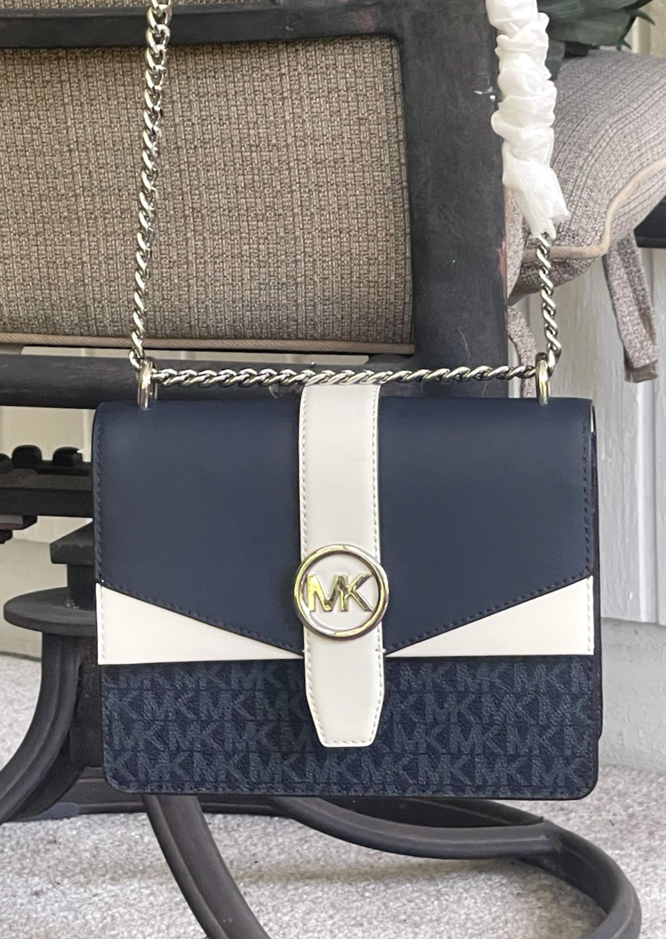 MICHAEL KORS GREENWICH SMALL FLAP CROSSBODY NAVY BLUE WHITE MK CHAIN BAG ADMIRAL