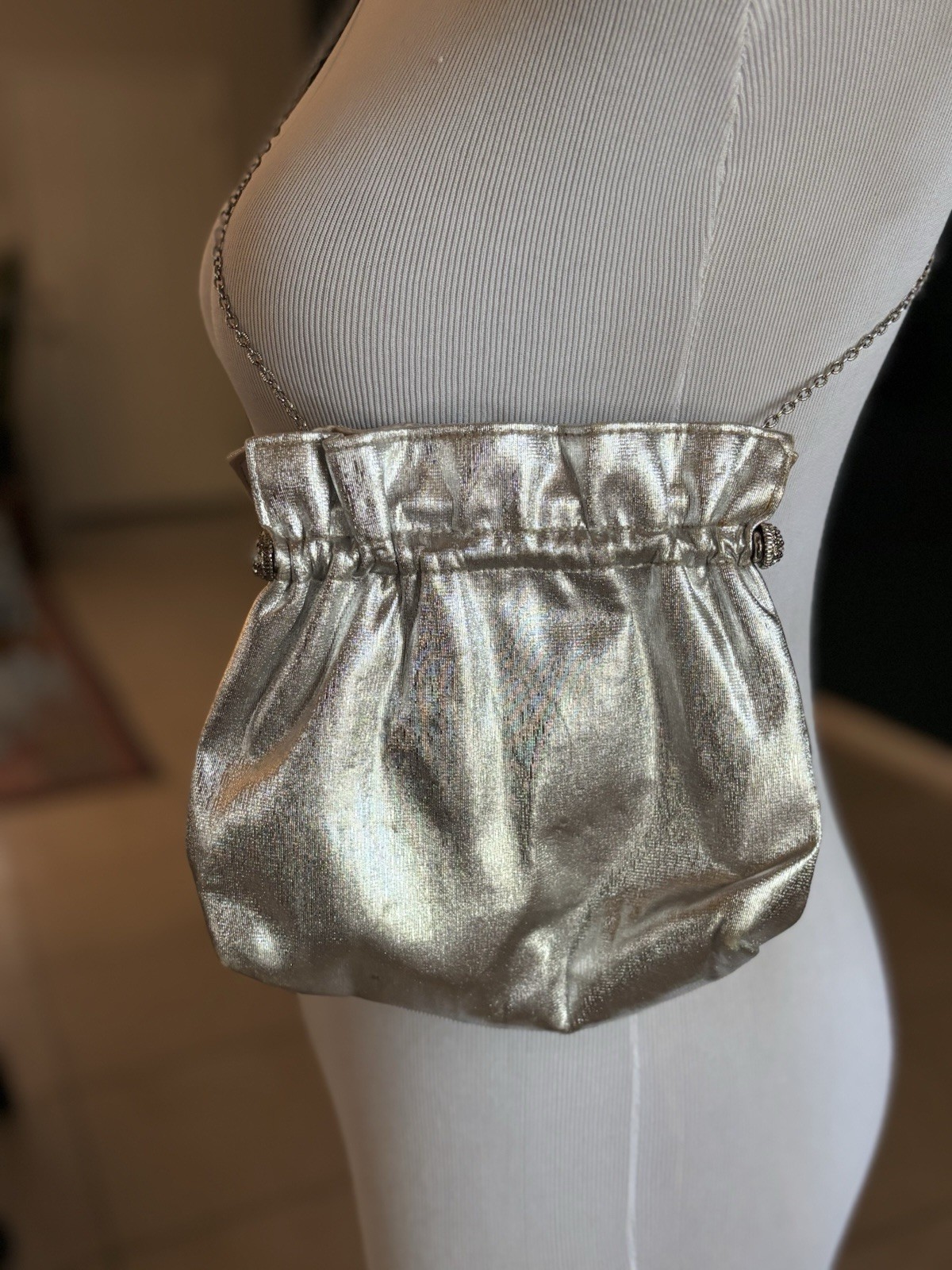 Vintage Silver Metallic Rhinestone Kiss Lock Chain Handbag Purse