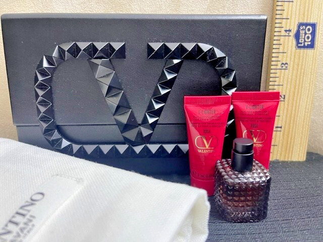 RARE VALENTINO Black BEAUTY JEWELRY MAKE UP BOX INTENSE ROCKSTUD V-LIGHTER ROSA