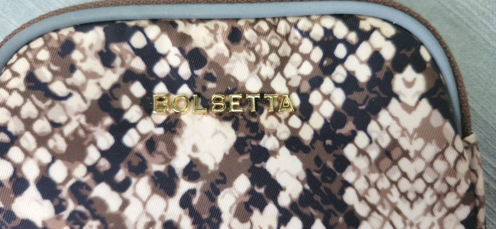 Bolsetta Magnetic Zippered Hip Pouch – Beltless Handbag + RFID Protection Multi