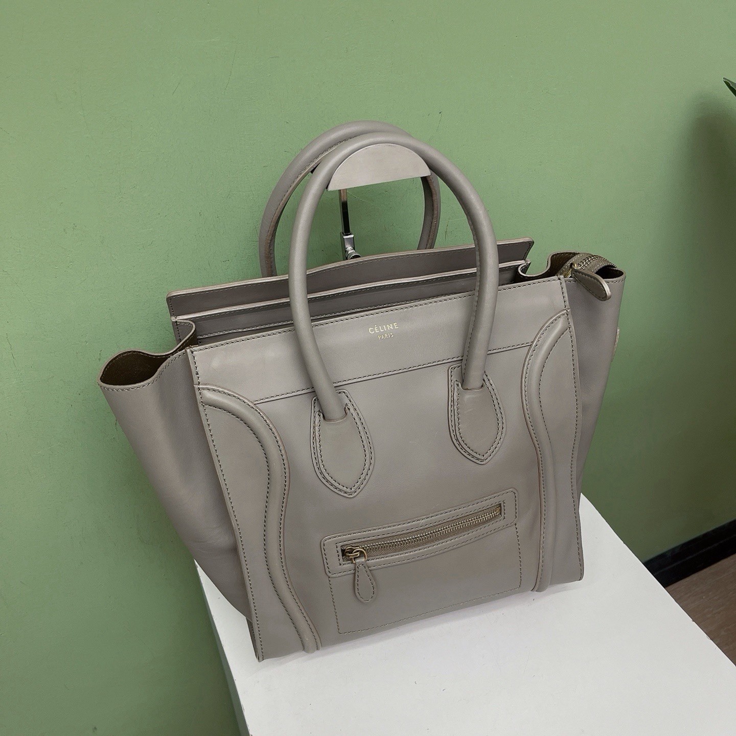 Celine Luggage Phantom Medium Light Grey Smooth Leather Tote Bag