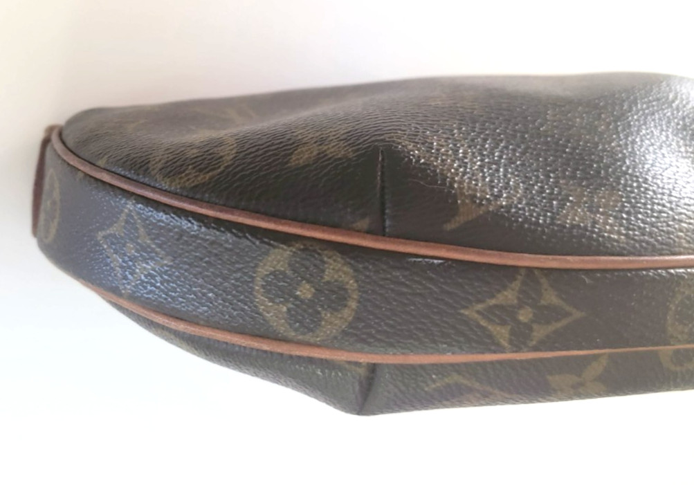 Vintage Rare 2000s Louis Vuitton Croissant Bag PM Brown Canvas Excellent Conditi