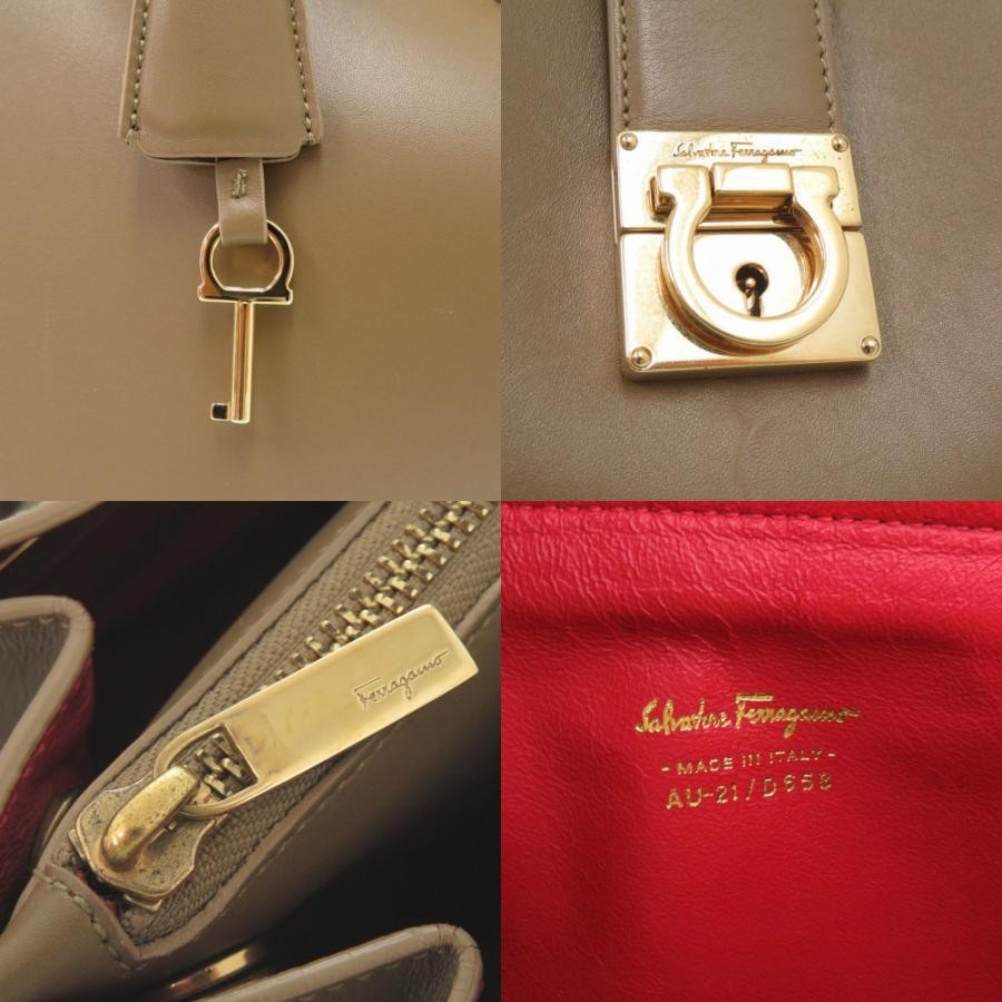 SALVATORE FERRAGAMO Bag: Gancini Brown/Red W26.5H19D12cm w/keys clochette;