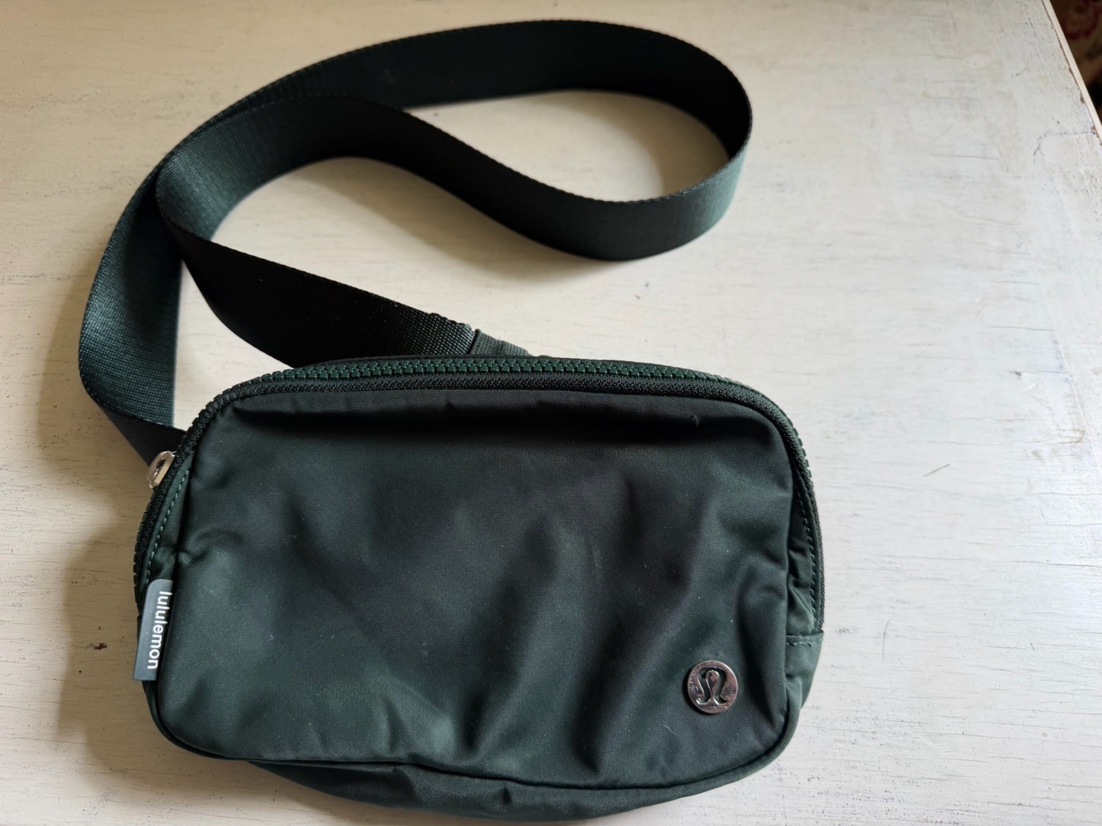Lululemon Everywhere Belt Bag Black, 1 Liter, Dark Green