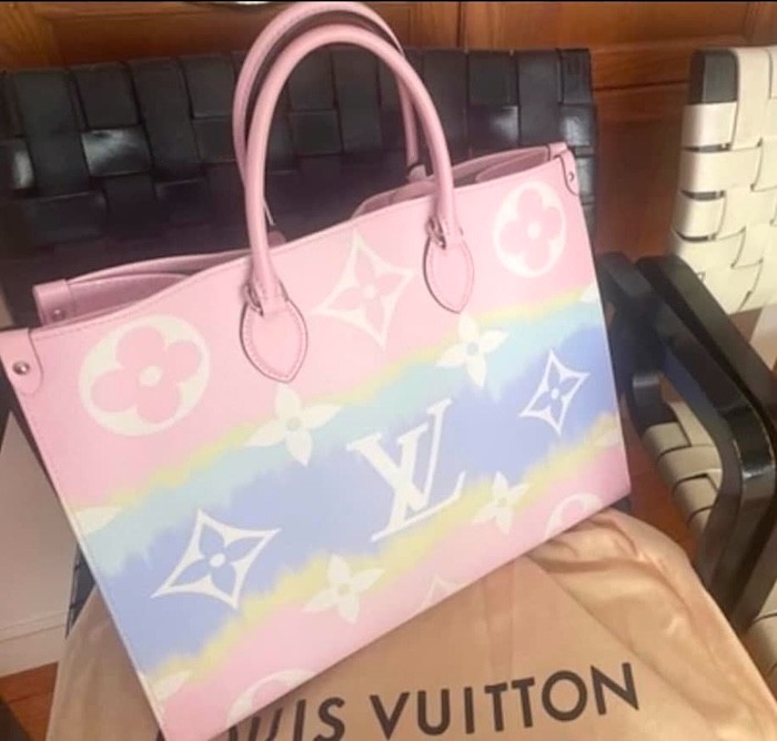 Louis Vuitton Onthego GM Tote Bag M45119 Escale Pastel Pink Hand Purse Auth New