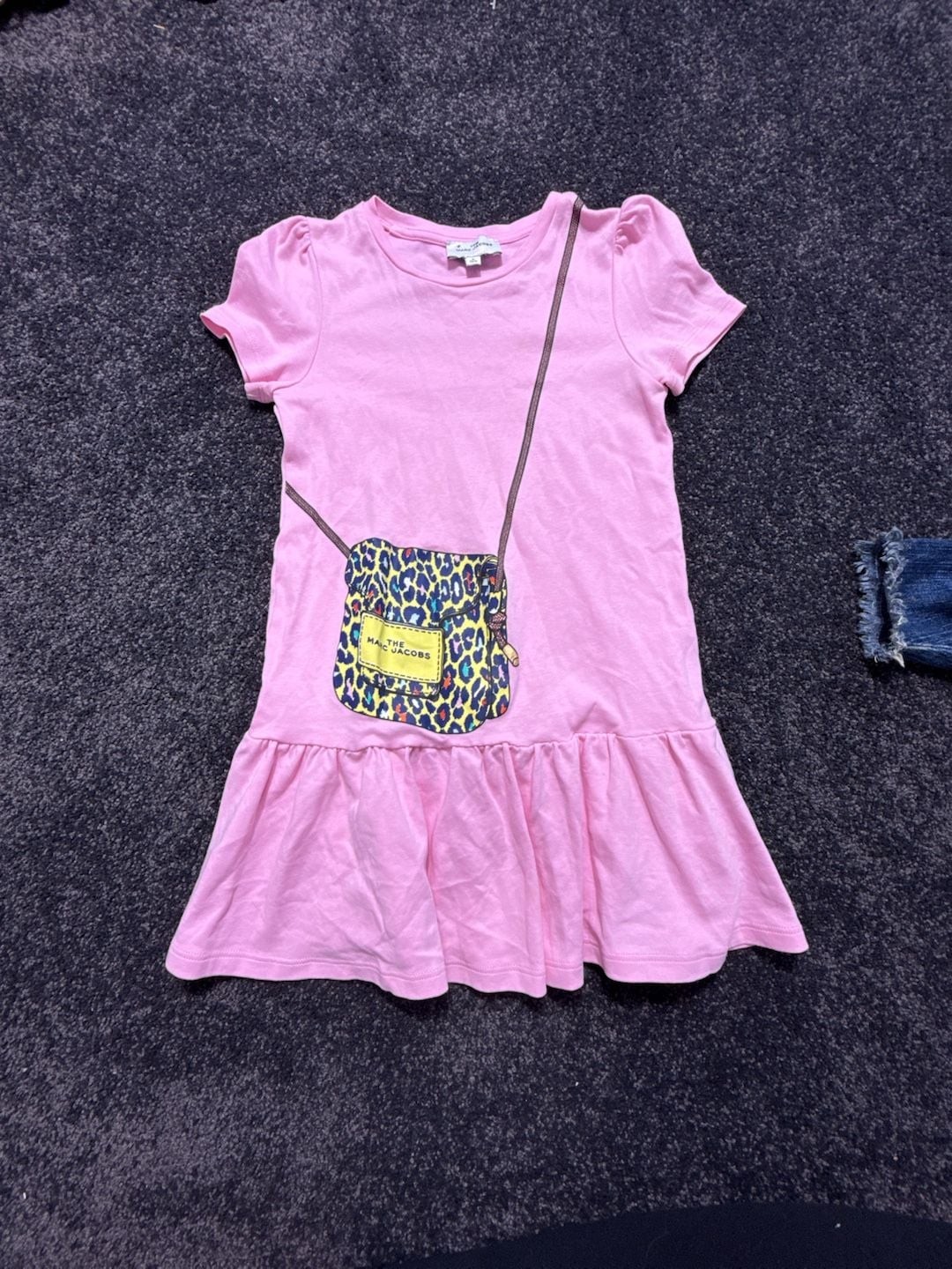 The Marc Jacobs Kids Pink Short-Sleeve Dress with Printed Leopard Bag Graphic