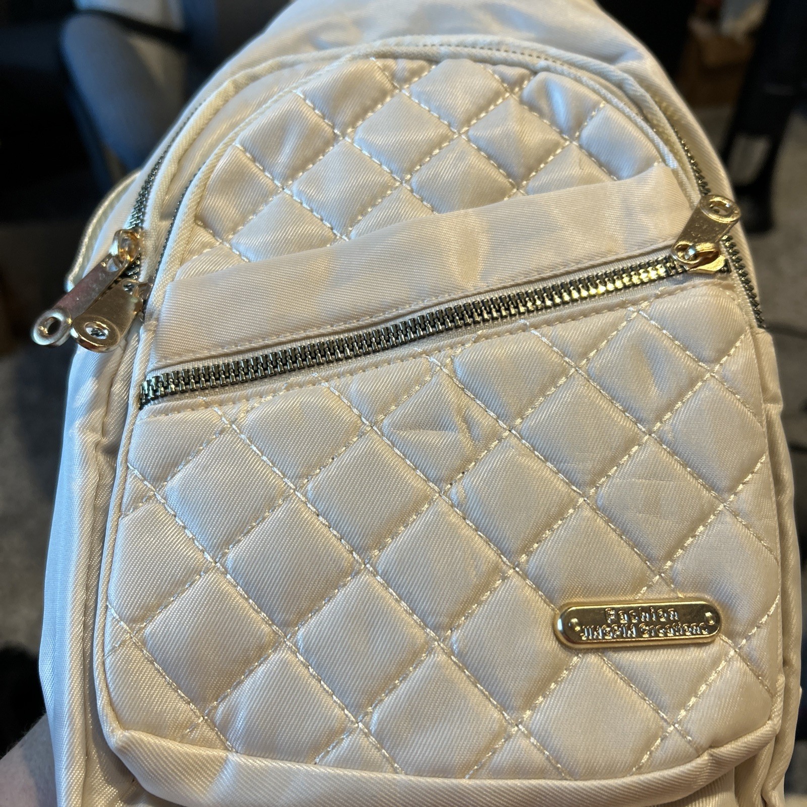 Women’s Quilted Crossbody Sling Bag Casual Nylon Chest Pack Cream White Argyle
