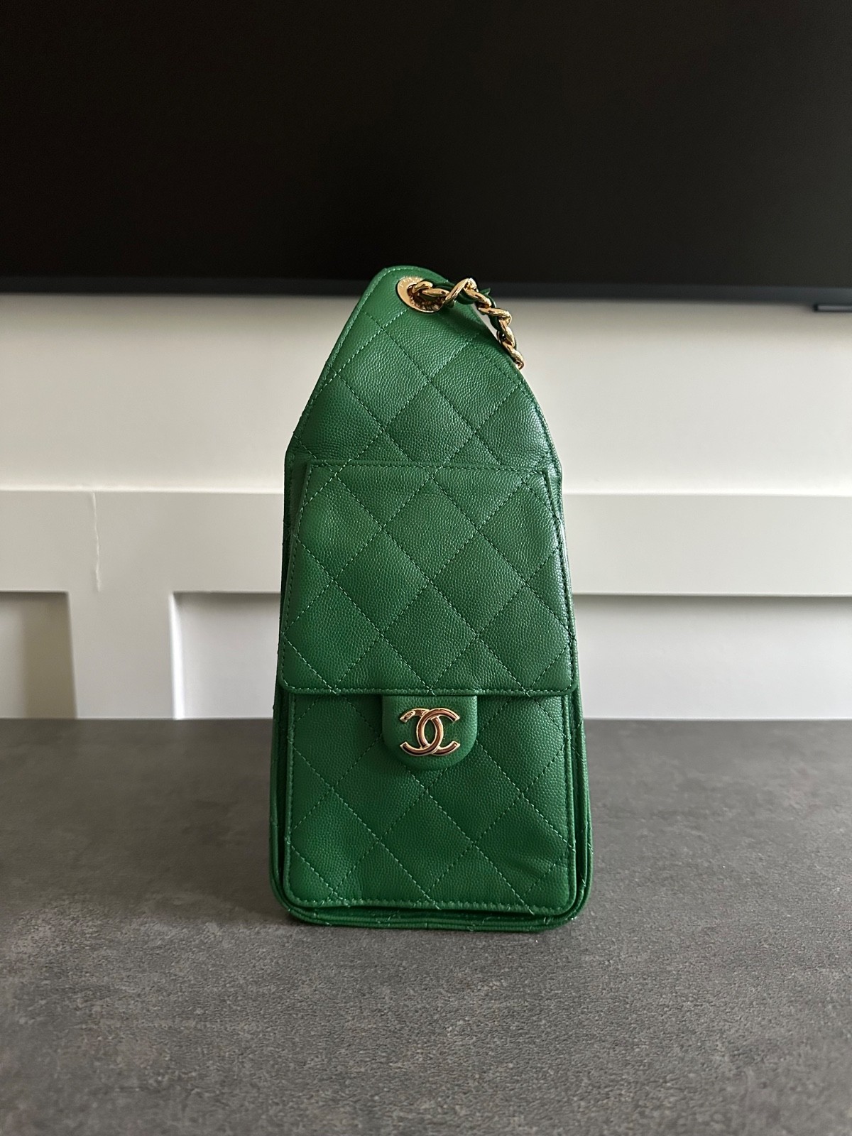 NIB Auth CHANEL 25 Small Hobo Bag Green Caviar Leather GHW 26A