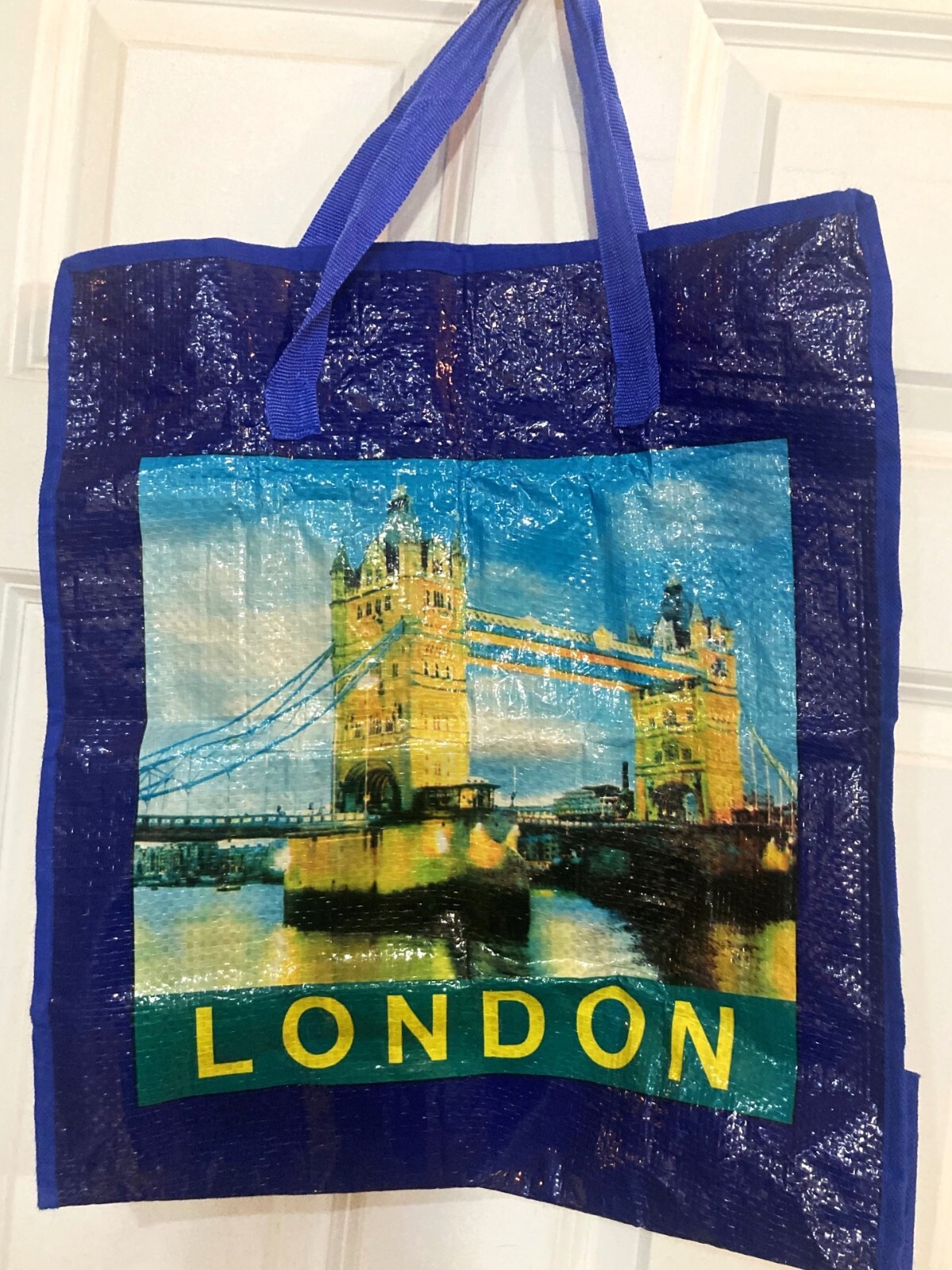London Bridge Shopping Tote Reusable Blue Bag PVC Vinyl Zip Top 18″ x 15″ x 7″