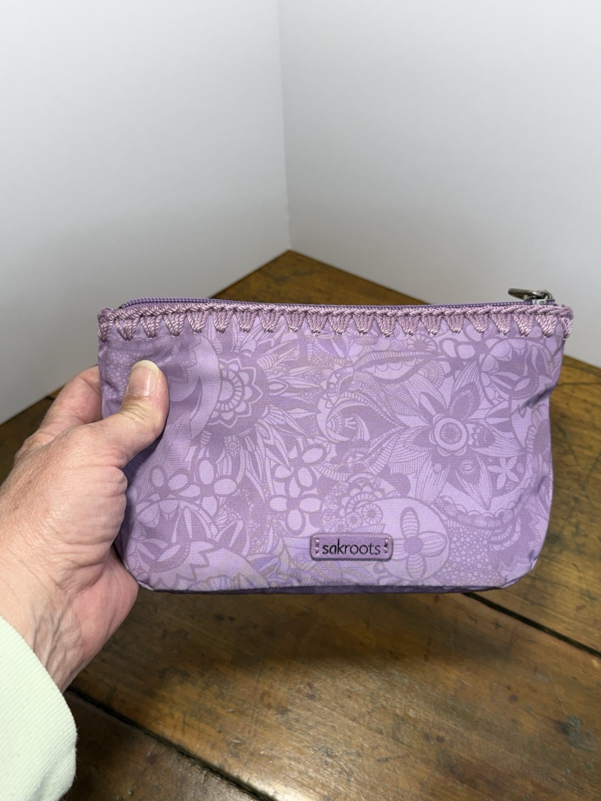 Sakroots Essential Medium Pouch Makeup 9” X 5.5”, Lavender Floral Pattern, EUC