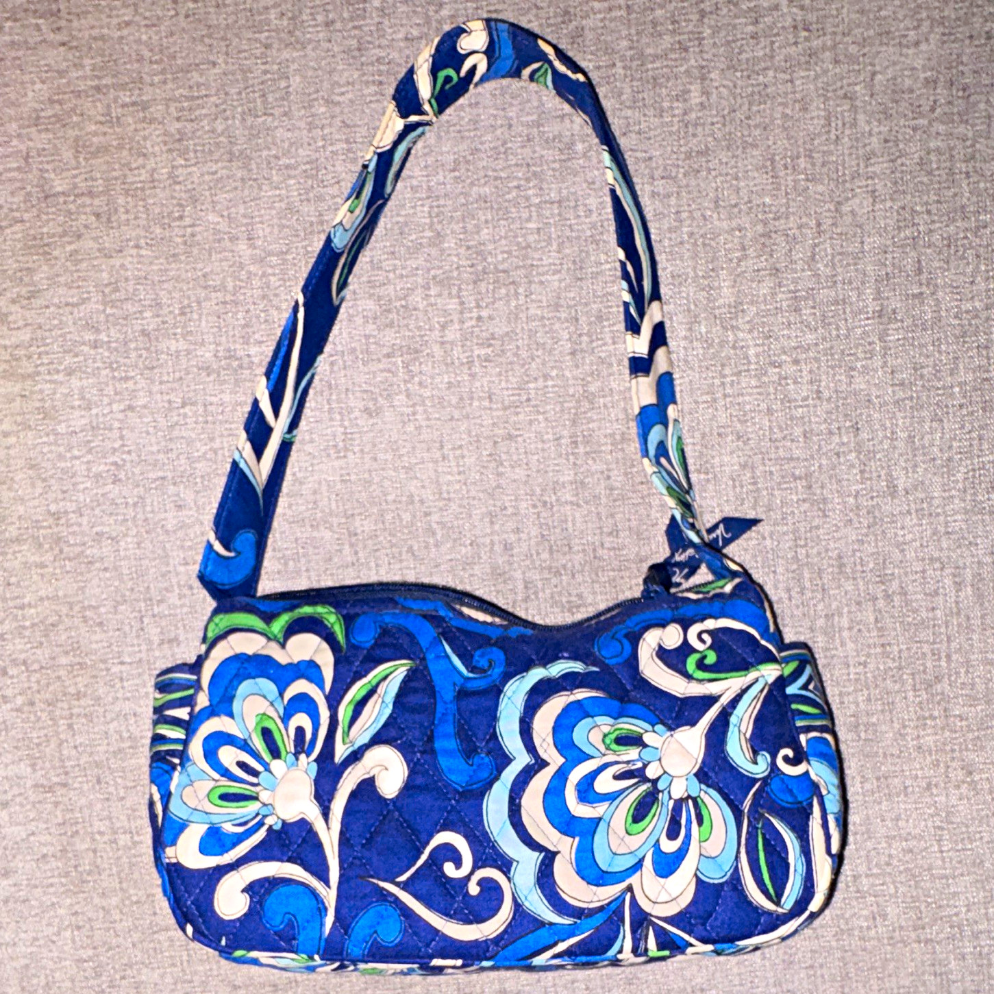Vera Bradley Women’s Blue Floral Quilted Shoulder Bag Zip Closure Inner Pockets