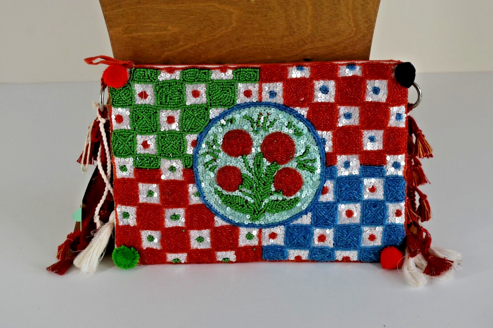 ANTICA SARTORIA 2024 BEADED NAME THE FRUIT OR IS IT A TOMATO PURSE NWT