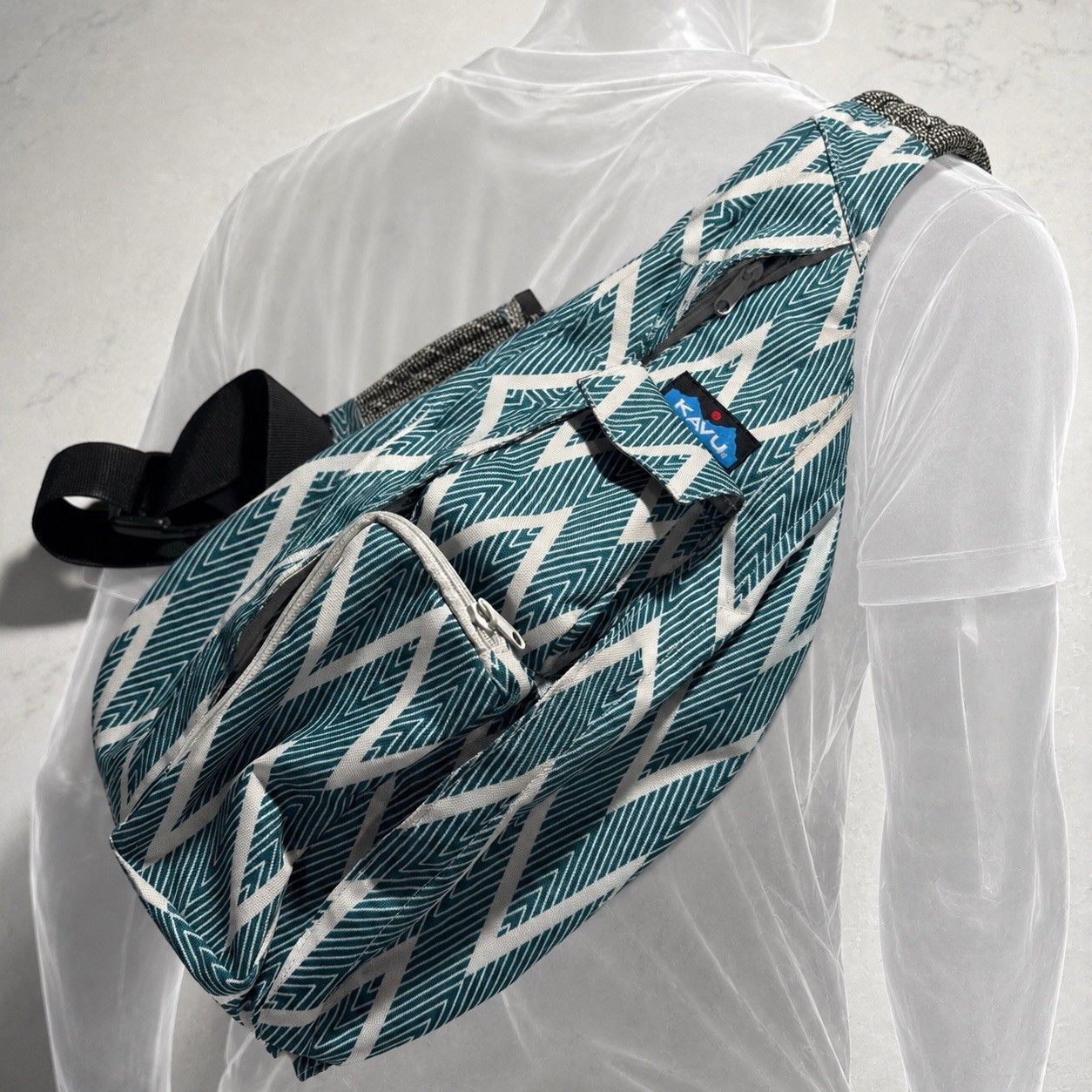 KAVU Rope Sling Backpack Teal Creme Zigzag Messenger Hiking Travel Bag Pockets