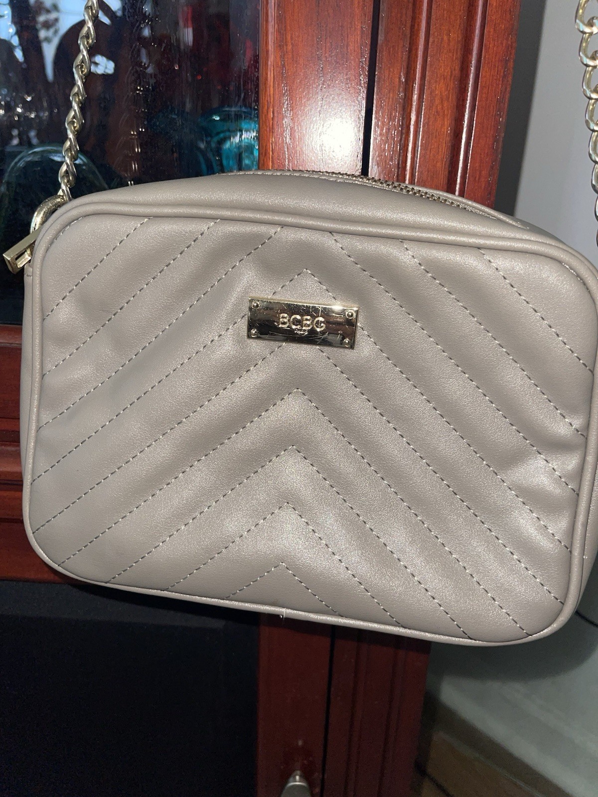 BCBG Paris Purse Cross Body Bag Gray Faux Leather Gold Chain