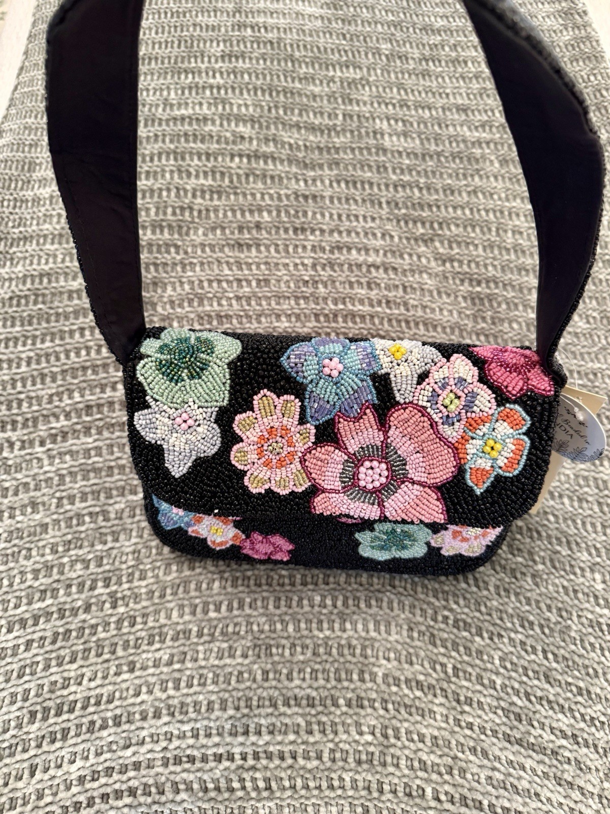 NWT Viral Studio 12 Floral Fully Beaded Top Handle Bag 9” W By 6.75” H Gorgeous
