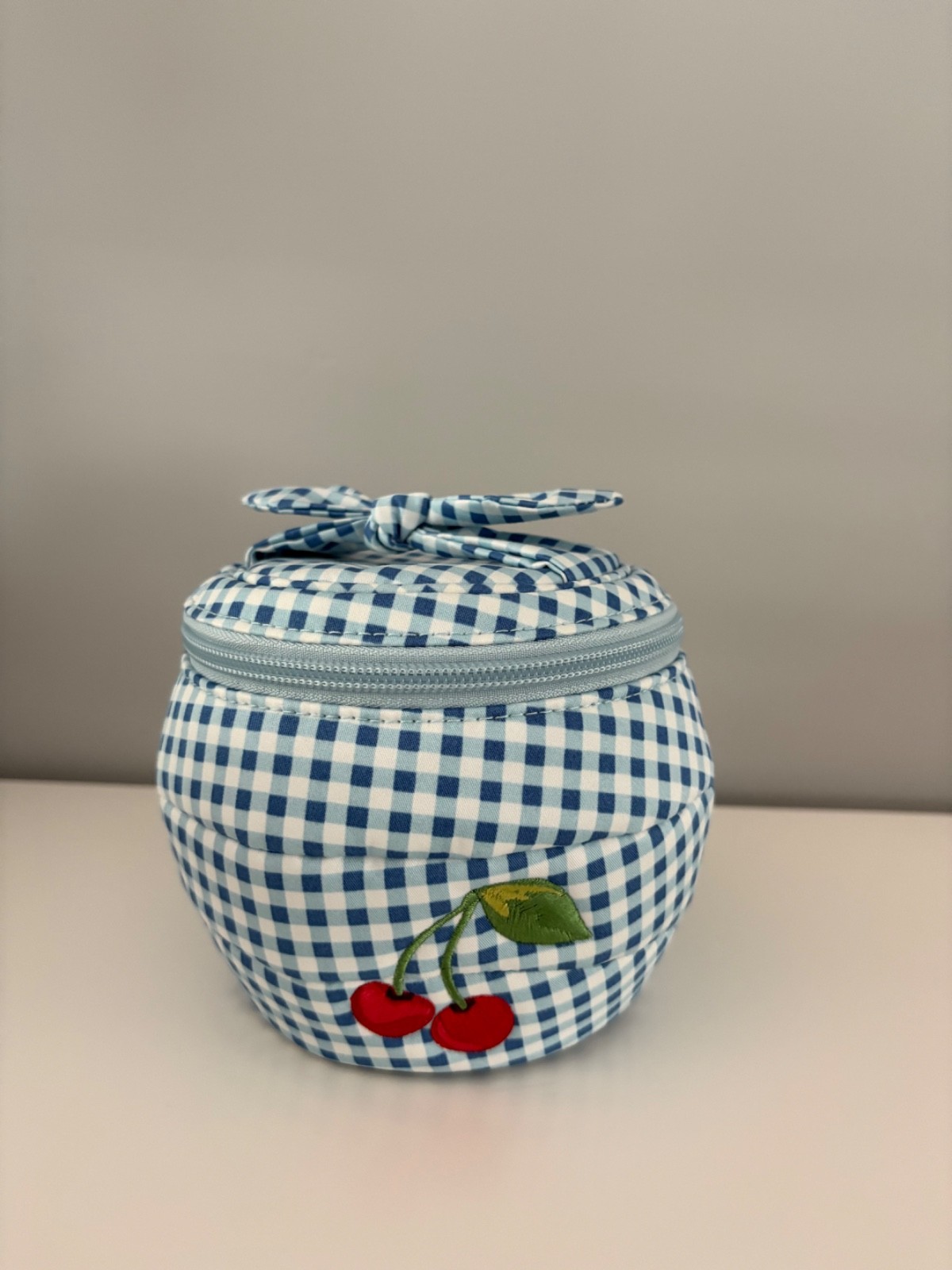 Vera Bradley NWT Cherry Cosmetic Pot in Cotton CHERRY PICKING Blue/White