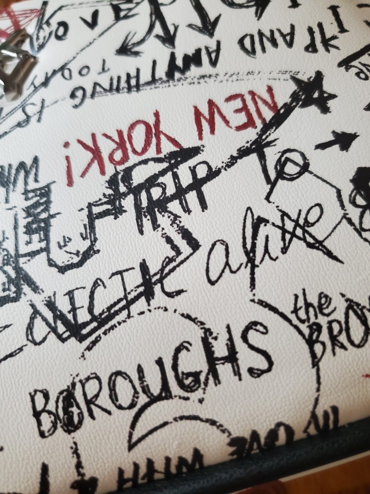 NWT DKNY ADORABLE WHITE /BLACK/RED GRAFFITI BAG Perfect For Your Essentials💄