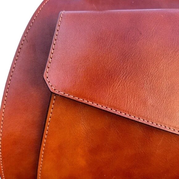 NWOT A. Bellucci Genuine Leather, Doctor Handheld shoulder bag. Women’s Cognac