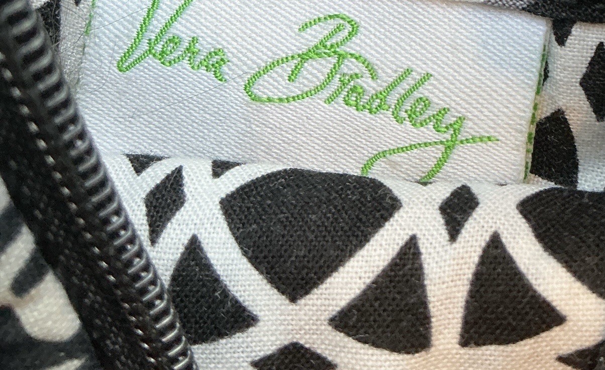 Vera Bradley black white floral crossbody bag zipper lined lightweight women