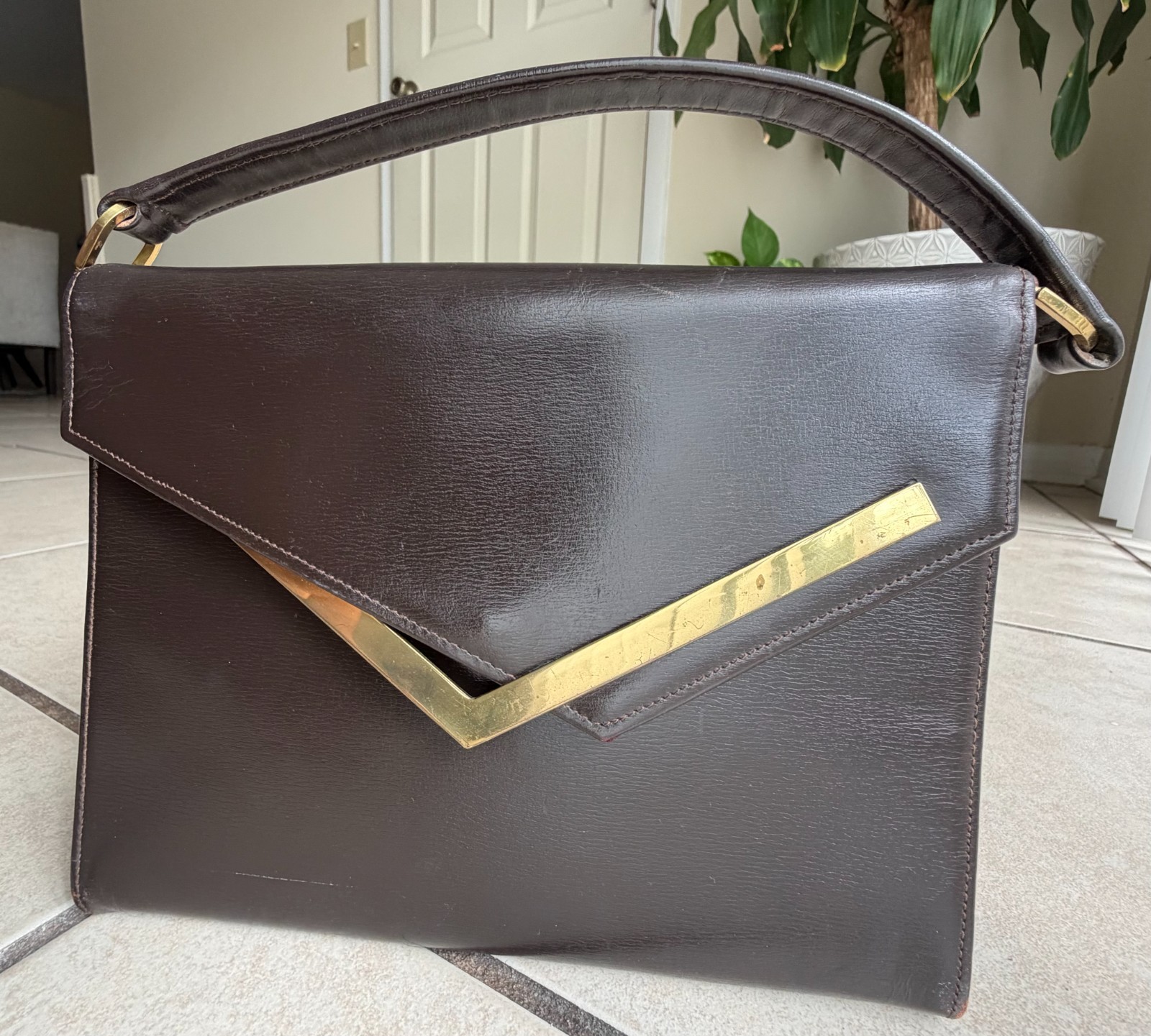 Vintage BLOCK Saks Fifth Avenue Brown Leather Top Handle Shoulder Bag V Chevron