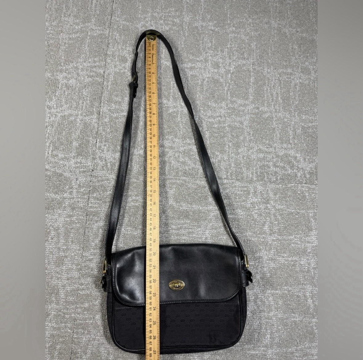 Gucci Black GG Shoulder Bag Turn Lock Gold Hardware Adjustable Strap Dust Bag
