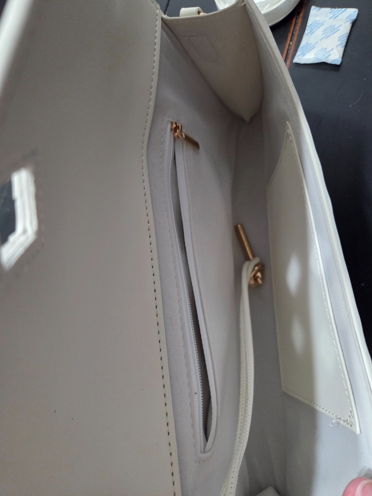 Few Moda Theia East West Crossbody Bag – Cream Neutral Vegan Leather Purse New
