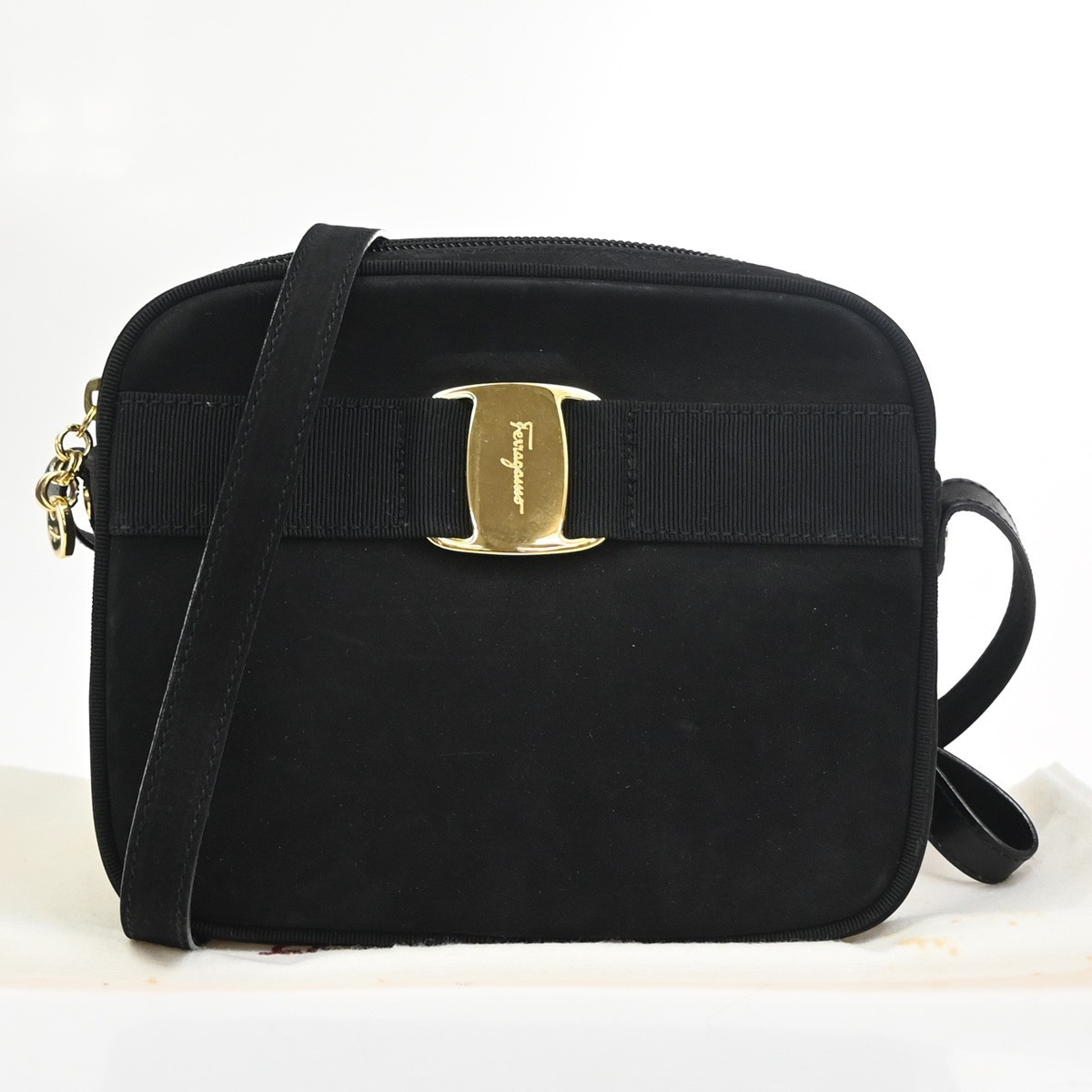 SALVATORE FERRAGAMO Vara Shoulder Crossbody Bag Suede Leather Black 36ZA124