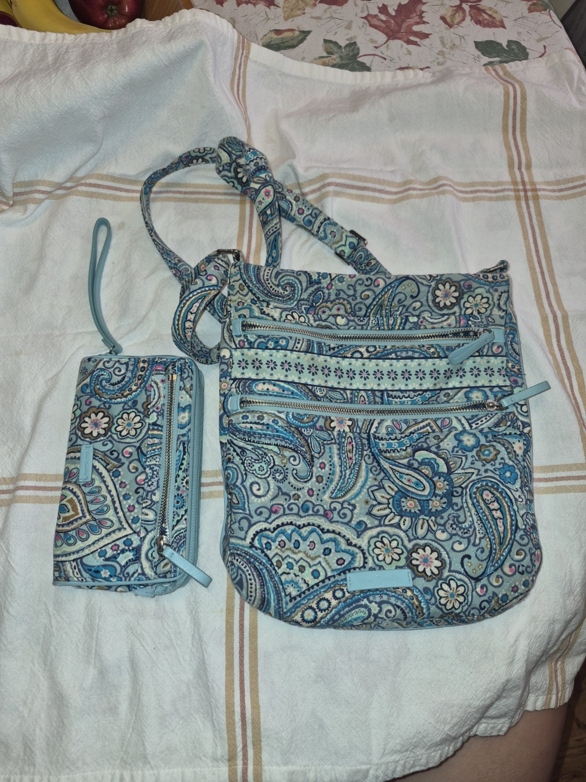 Vera bradley purse with matching wallet