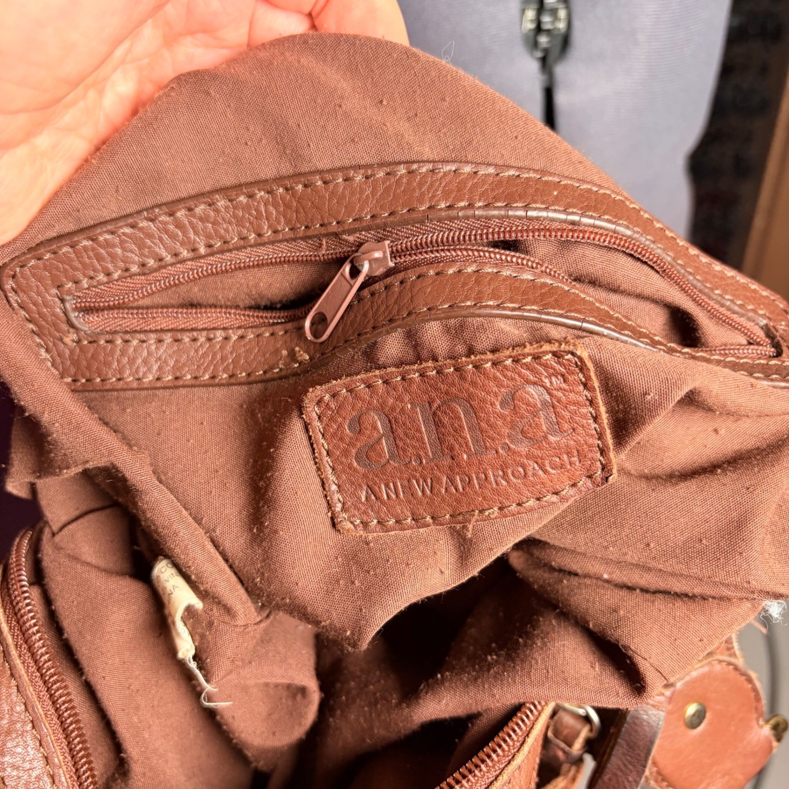 a.n.a Pebbled Leather Hobo Bag Y2K Grunge Brown Vintage Y2K Shoulder Bag DAMAGED