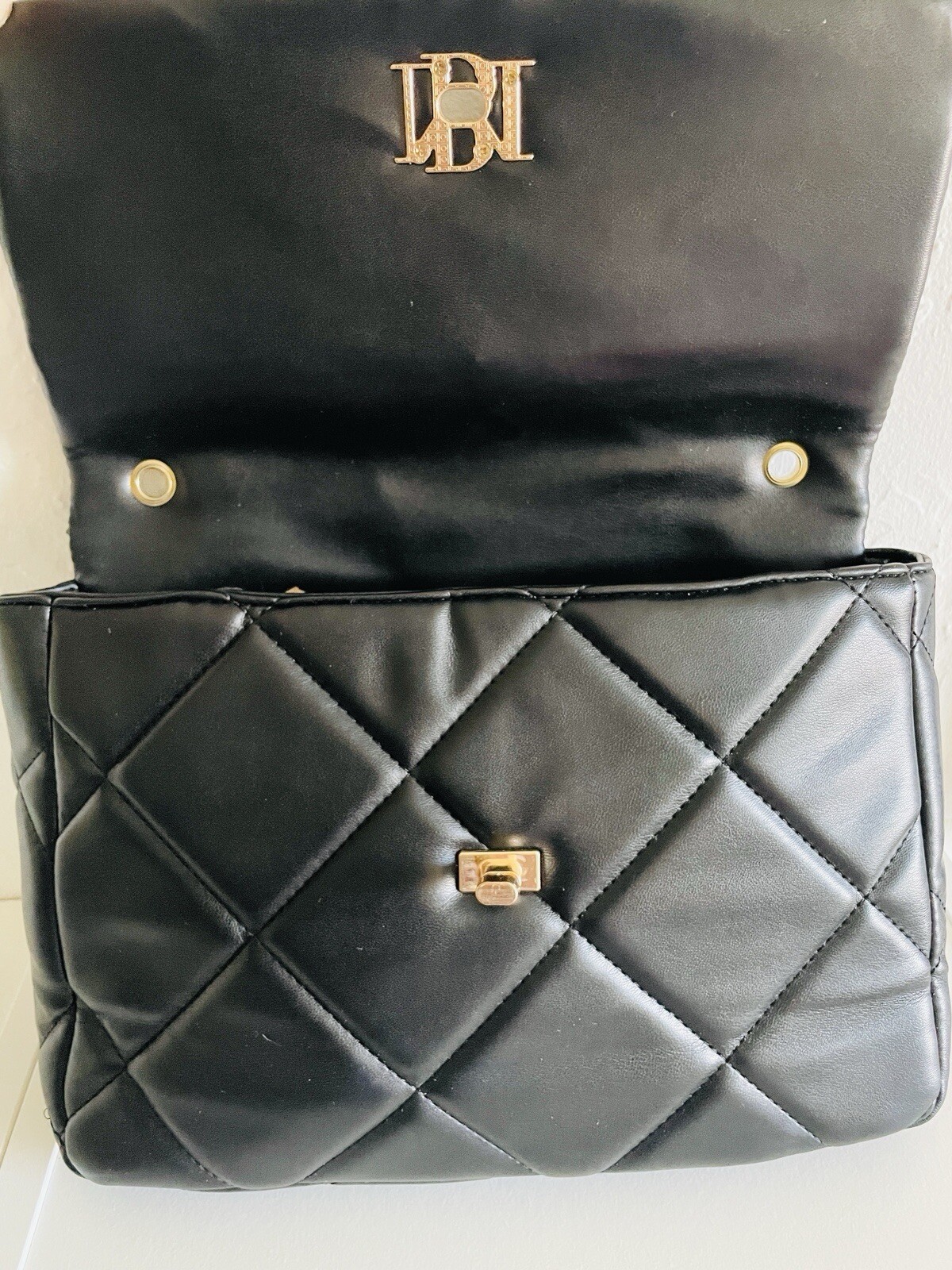 Badgley Mischka Purse Black Handbag Quilted Leather Classic Dressy Gold Plate