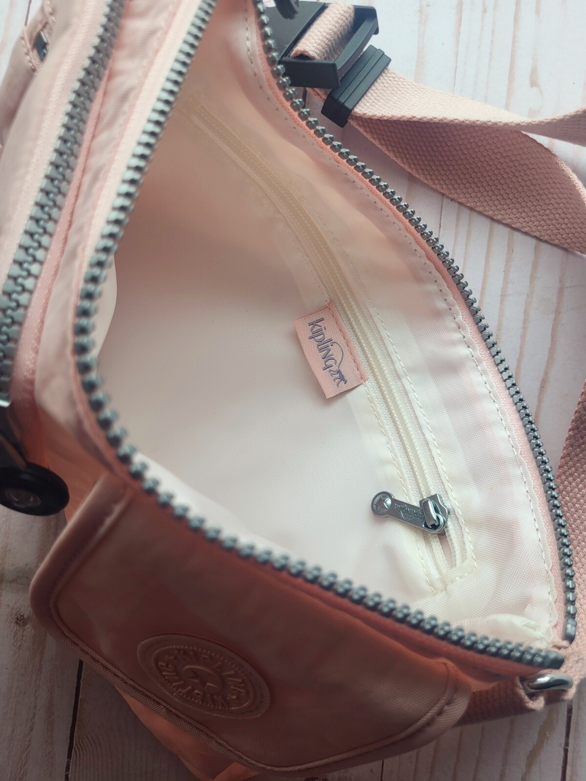 Kipling Defea Warm Rose Tonal Shoulder Bag.