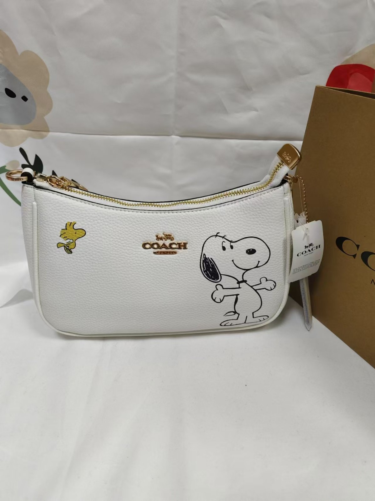COACH x PEANUTS Teri Shoulder Bag Snoopy Chalk Multi NEW- CBJ76 Outlet -white