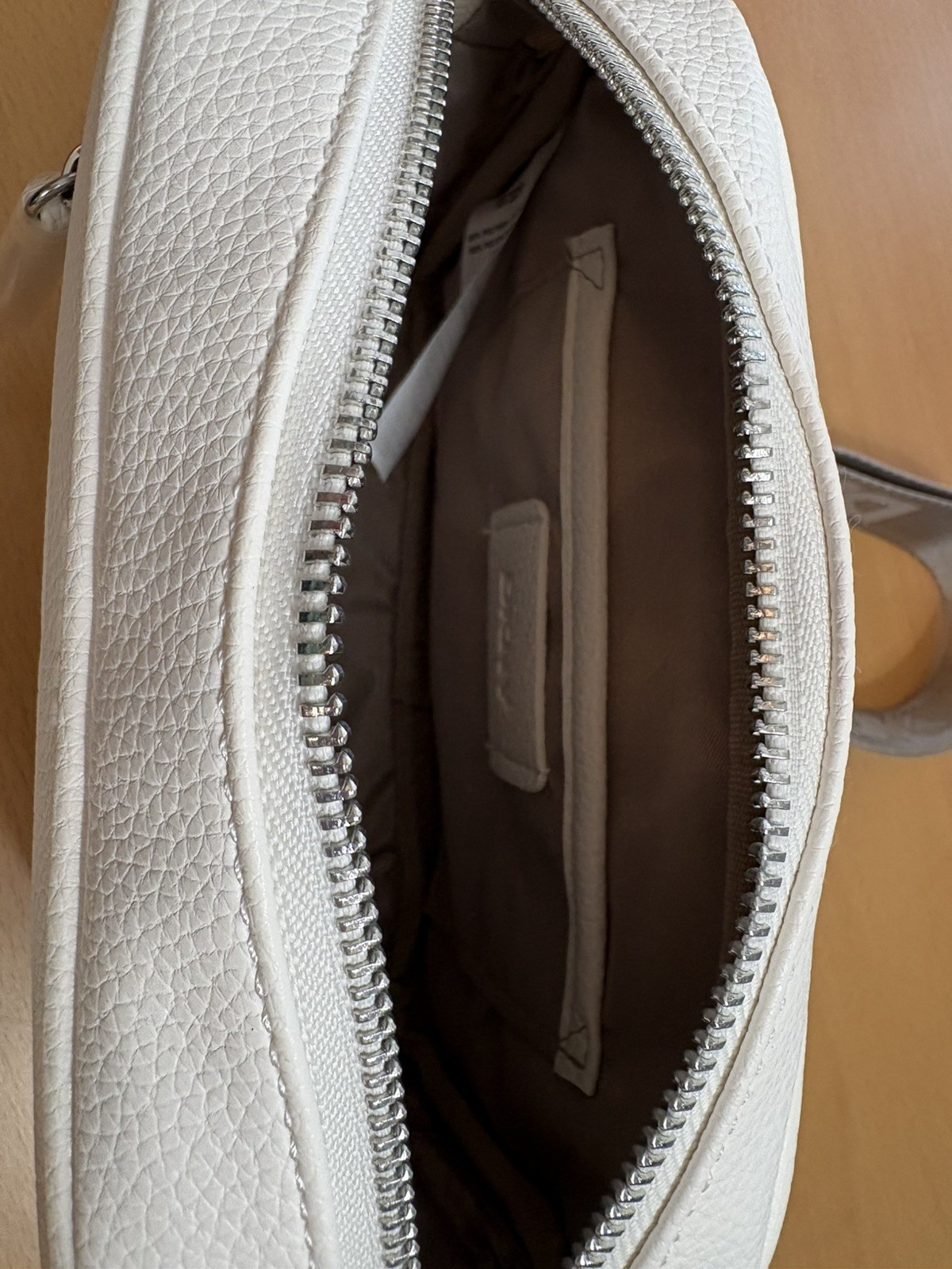 DKNY Camera Crossbody Bag Marshmallow White/Beige *Brand New With Tags*