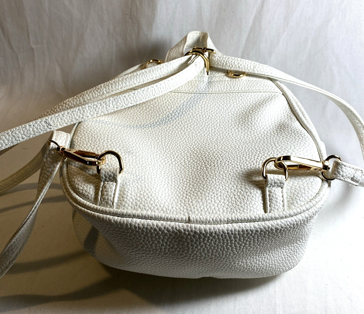 Under One Sky Mini Backpack White Cat Ears Gold Tone Hearts Faux Pebbled Leather