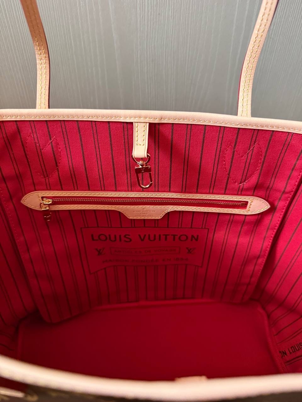 Louis Vuitton Neverfull MM Monogram Canvas Tote Bag for Women – Beige