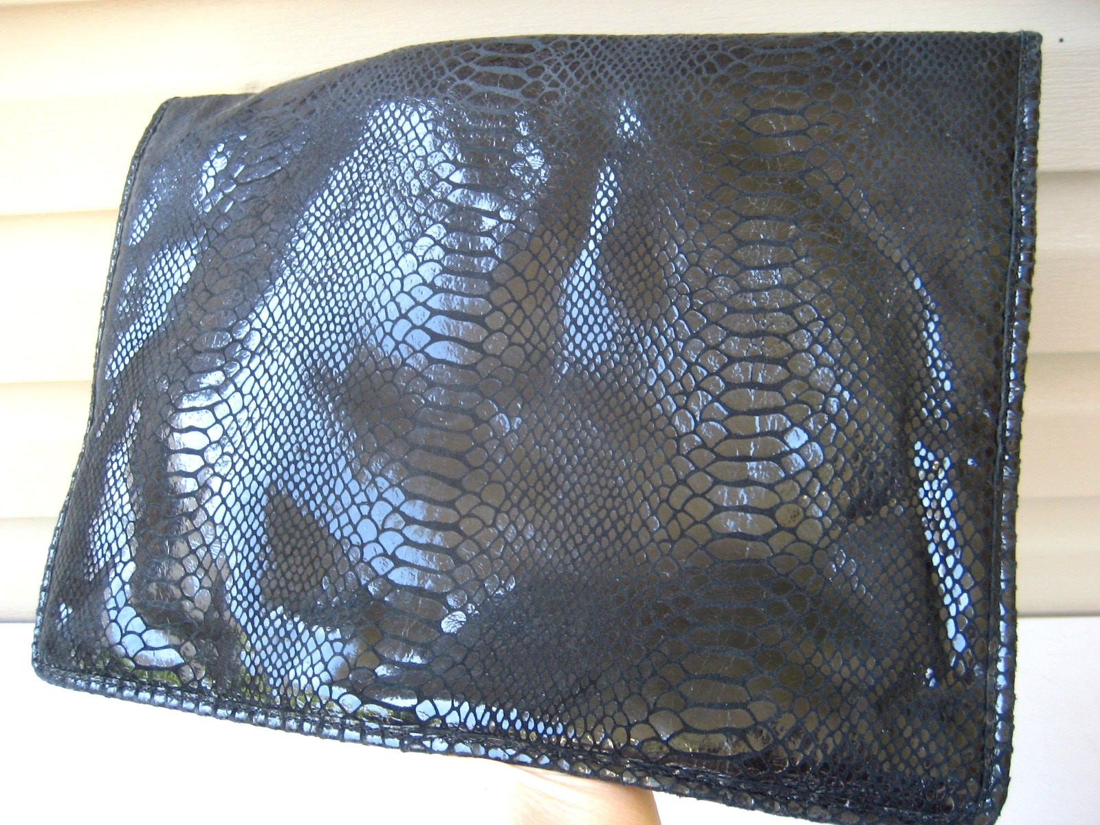 Michael Kors Tablet Laptop envelope clutch snakeskin black gold Plate Mint